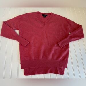 Tahari Pink 100% Cashmere VNeck Sweater Women Small. 1425